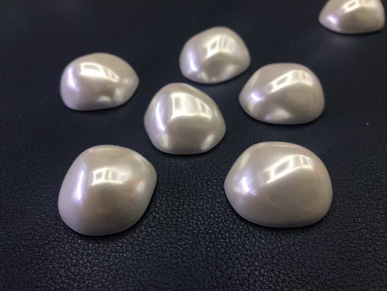 25mmx28mm bread type half piece bright bead manufacturers direct sales quality assurance, large quantity and excellent thumbnail