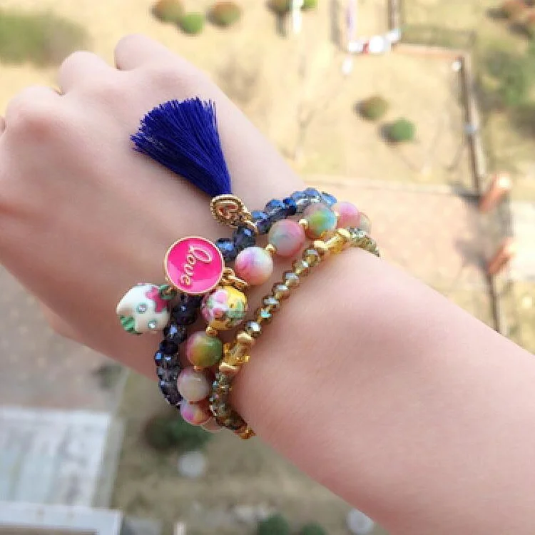 The mix-and-match bracelet is next to 144 thumbnail