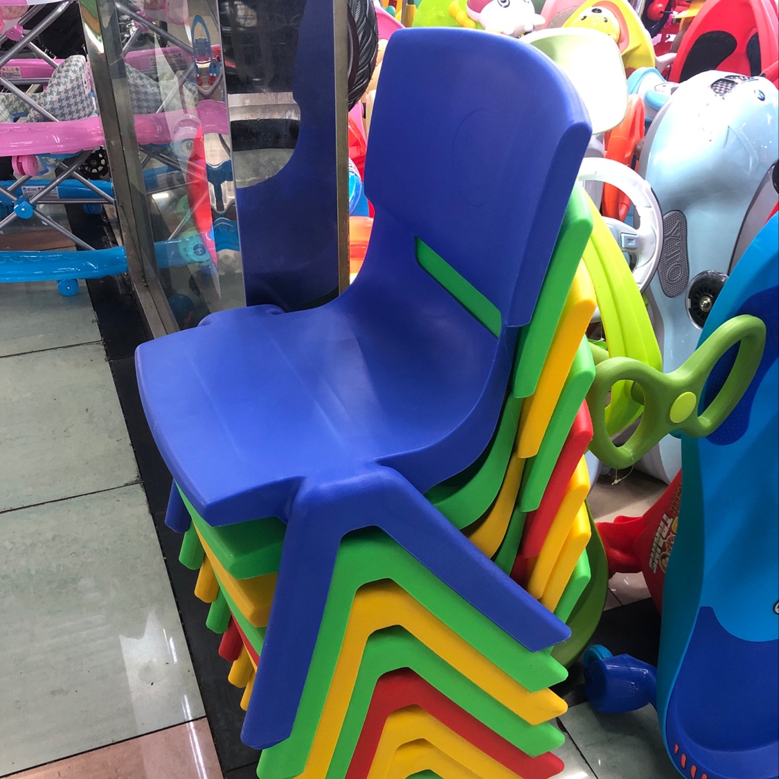 Children's small seat