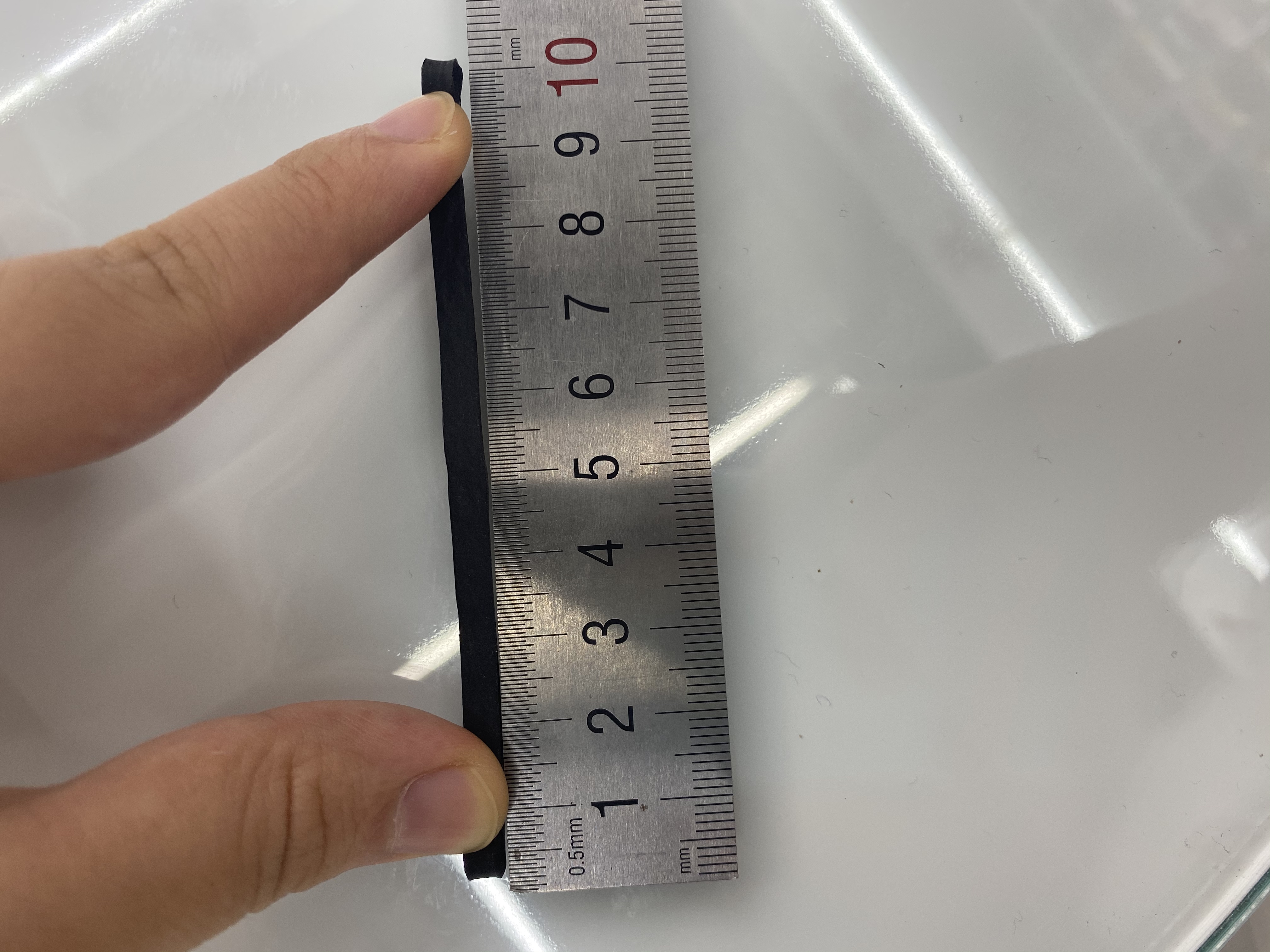 60*4 Rubber Band Folded In Half Length 9.5Cm Width 4Mm Rubber Band Specification drawing