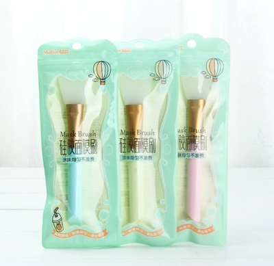 Marion Silicone Mask Brush For Easy Access To Handy Makeup Tools