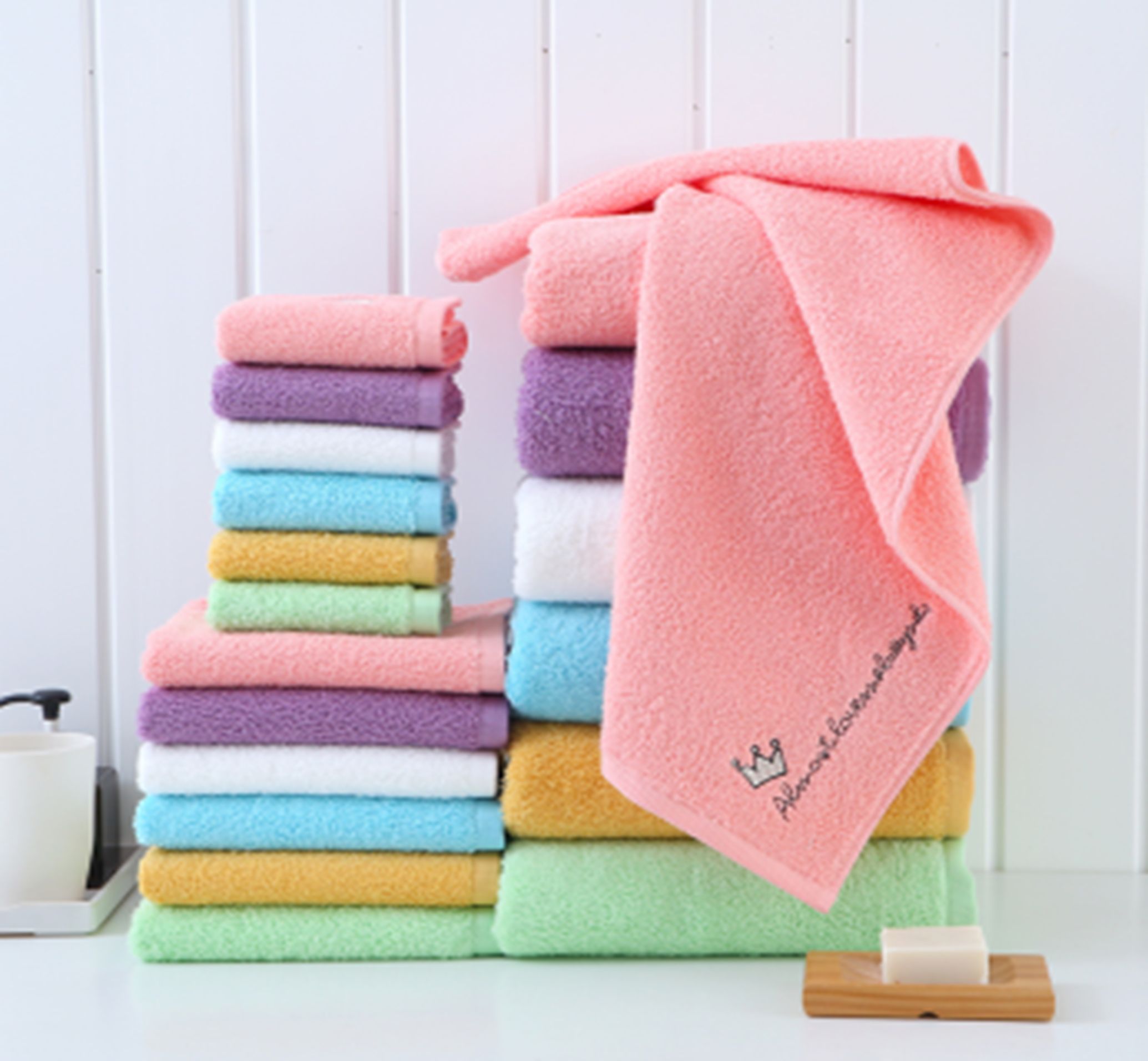Yiwu Selection love oneself love home 8476 crown towel /42070