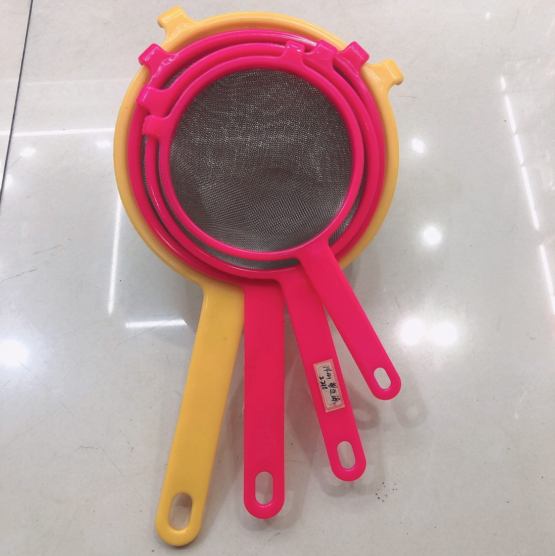 Plastic-edge steel mesh oil filter