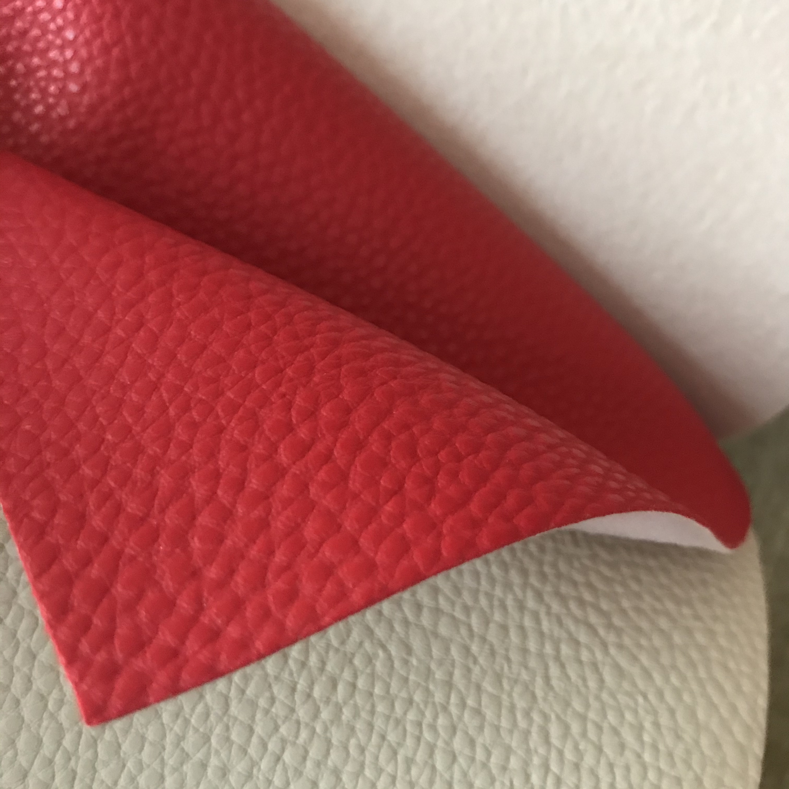 High-quality and environmentally friendly 1.0 rough-base Korean lychee PVC leather fabric for luggage and handbags, artificial leather Specification image