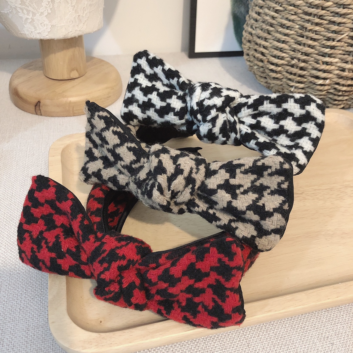The oversized checkered headband is a must-have and versatile accessory for piggy girls