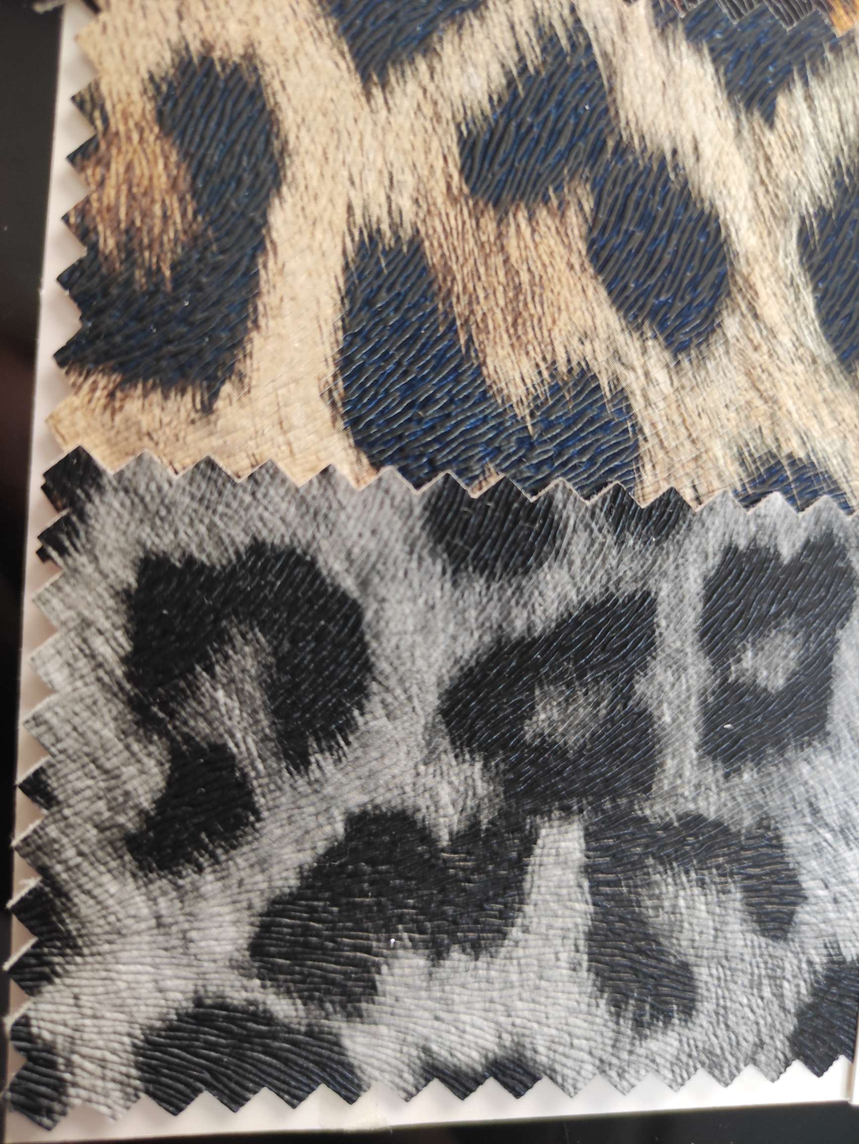 1441豹纹大量现货高中低档皮革面料厂家直销热销新款详情图3