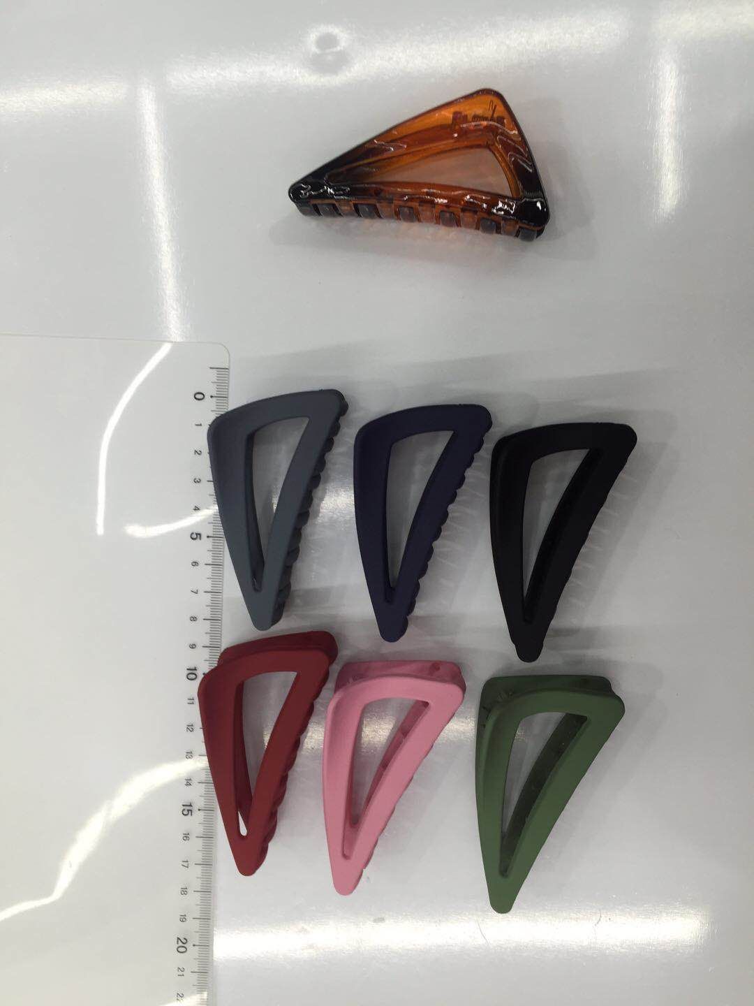 Triangle claw thumbnail