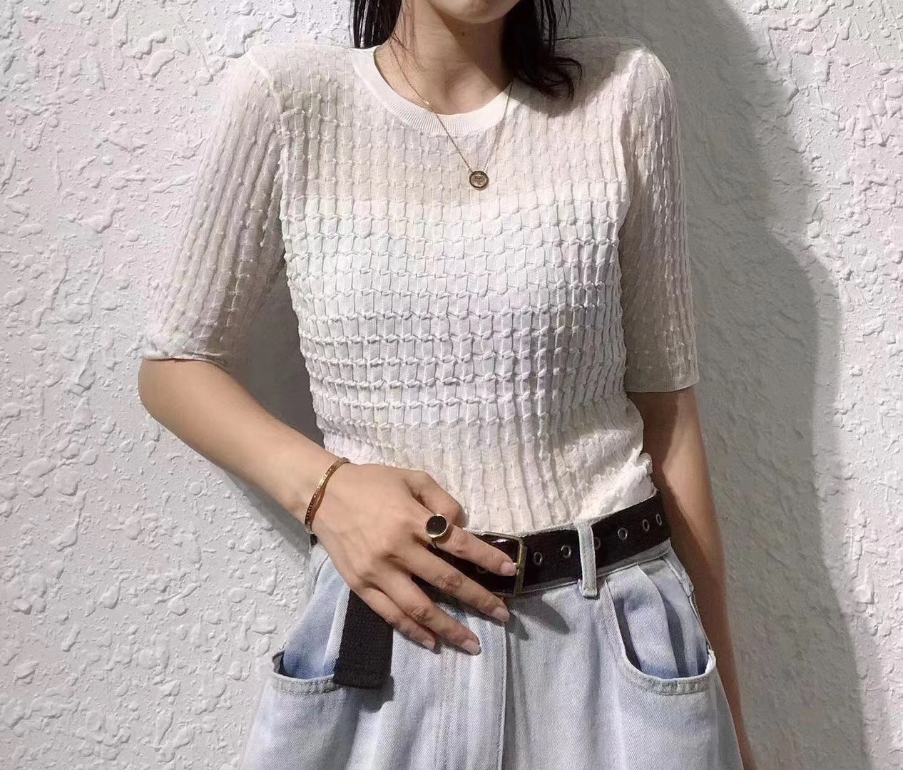 中袖上衣产品图