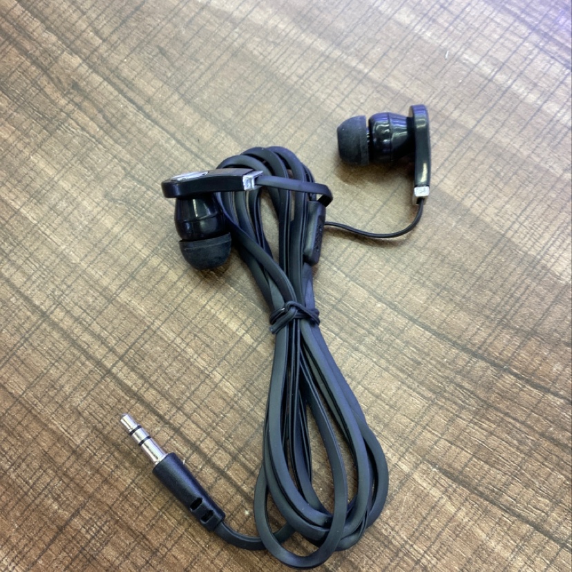 Noodle headphone cable Application Scenario