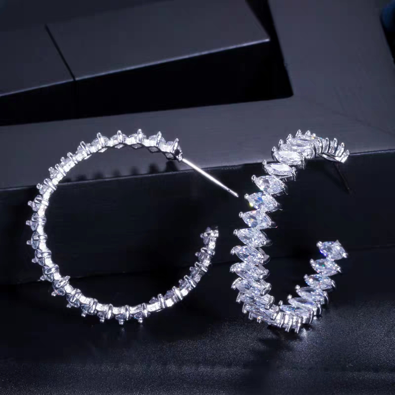 Golden Dream Beauty's light Luxury fashion trend bestseller Zircon Horse Eye Ear Rings EH-23