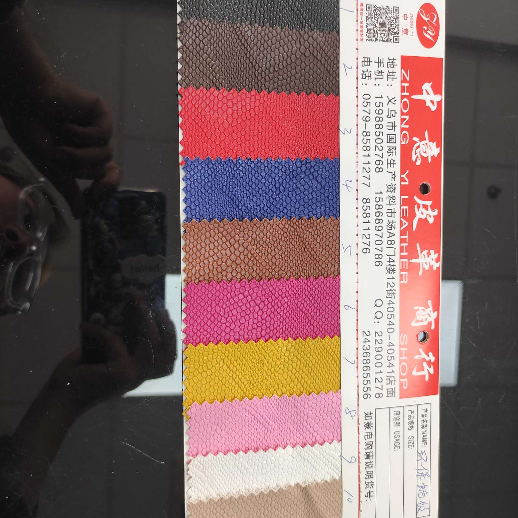Eco-friendly snake-patterned leather fabric in large stock, high, medium and low grade, factory direct sales, best-selling new styles detail image 3