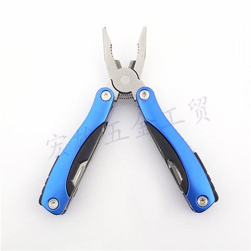 Multifunctional Pliers Outdoor Camping Tool Pliers Multifunctional Folding Pliers Application Scenario