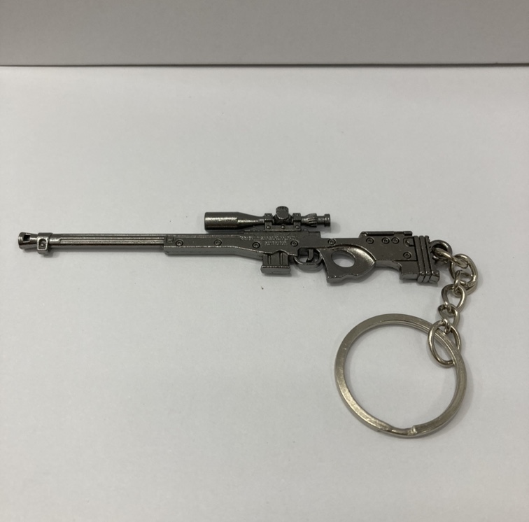 厂家直销金属9cm枪钥匙扣，吃鸡游戏AWM钥匙扣，合金钥匙扣，笔挂件，笔记本吊坠，书包挂件，蛋糕摆件配件，吉高合金饰品配件8538