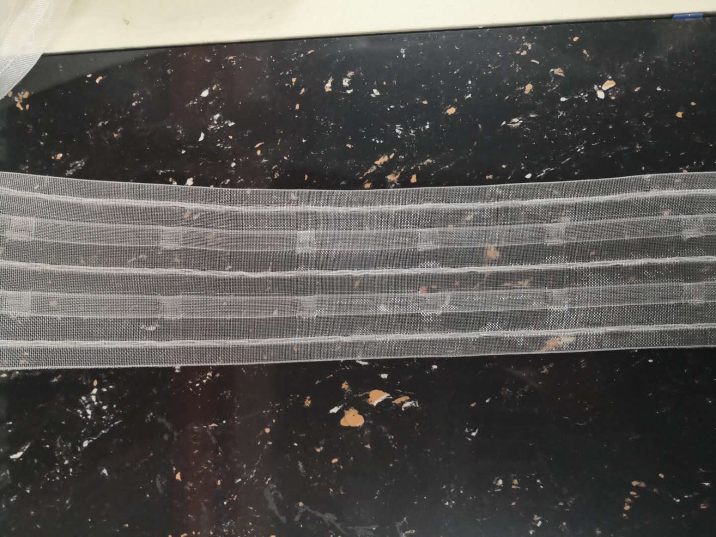 窗帘布带白底实物图