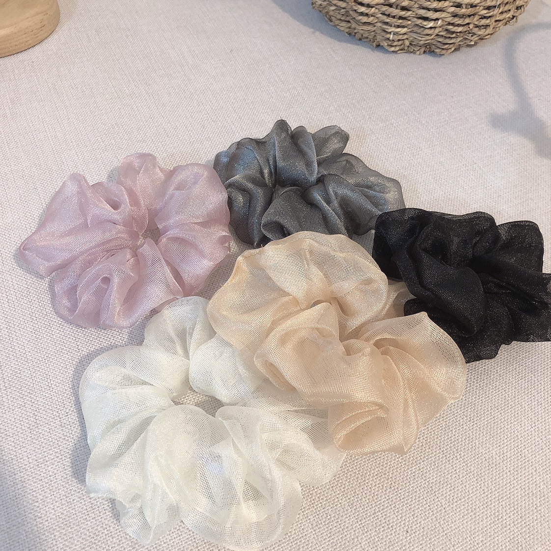Solid-colored organza hair bands and leather bands are exquisite and versatile accessories for piggy girls