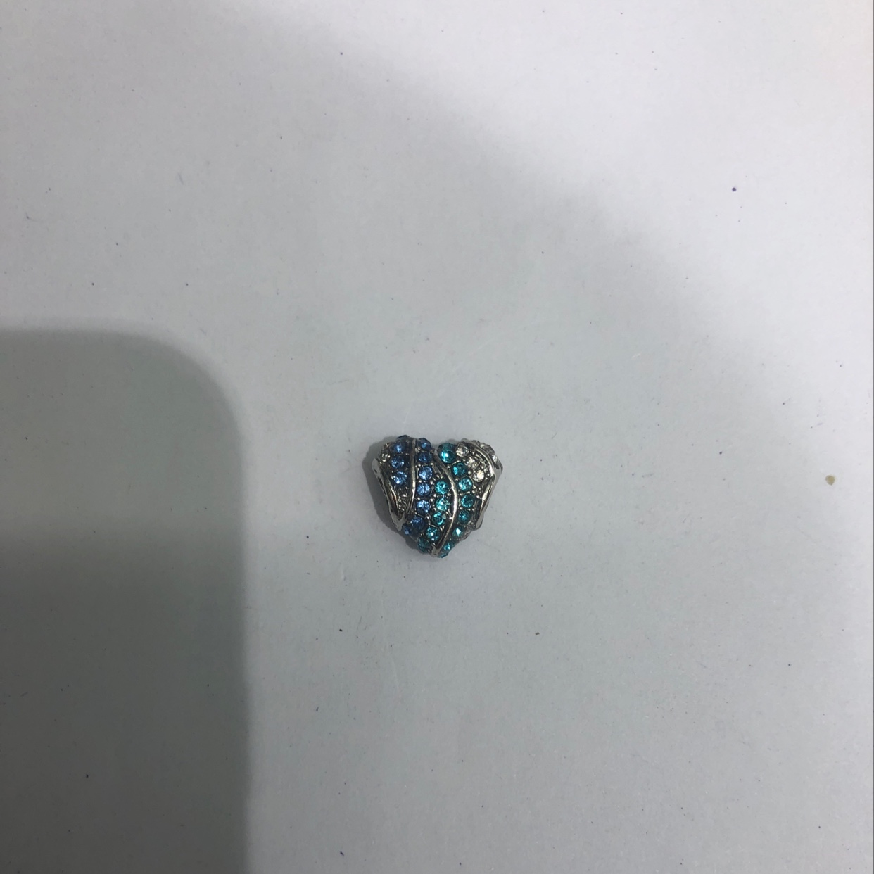 Passepartout, with his large pearl, was full of hearts thumbnail
