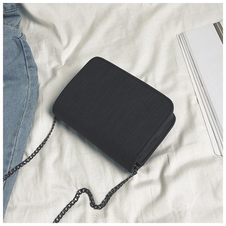 Domestic sales and export custom-made in stock 2020 autumn new style single-shoulder small square bag fabric texture lock small bag Korean style trendy women's bag single-shoulder crossbody small bag wholesale undefined