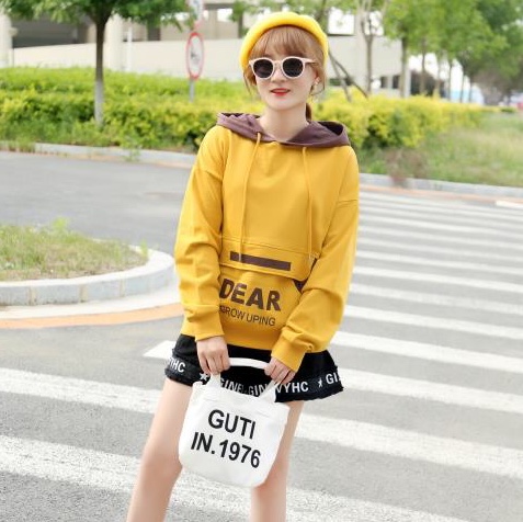 休闲运动服前面口袋 thumbnail