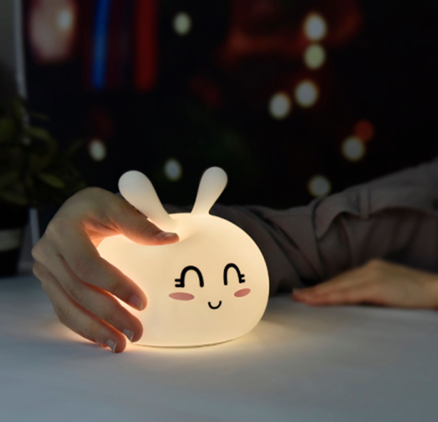 Yiwu Selection Dou Dou Rabbit silicone lamp big eye LJC-122#/18056