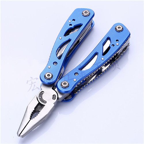 Manufacturer Direct Sales Multi-Functional Pliers Outdoor Camping Tool Pliers Multi-Functional Folding Pliers Application Scenario