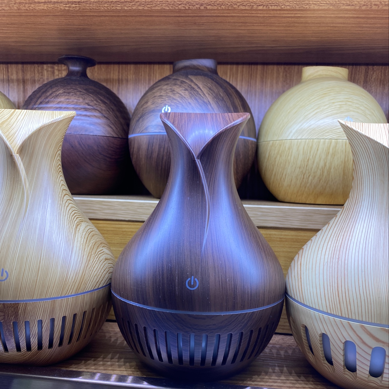 The humidifier is in solid wood color