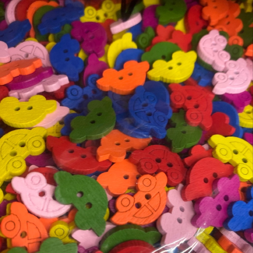 卡通木头七彩小汽车