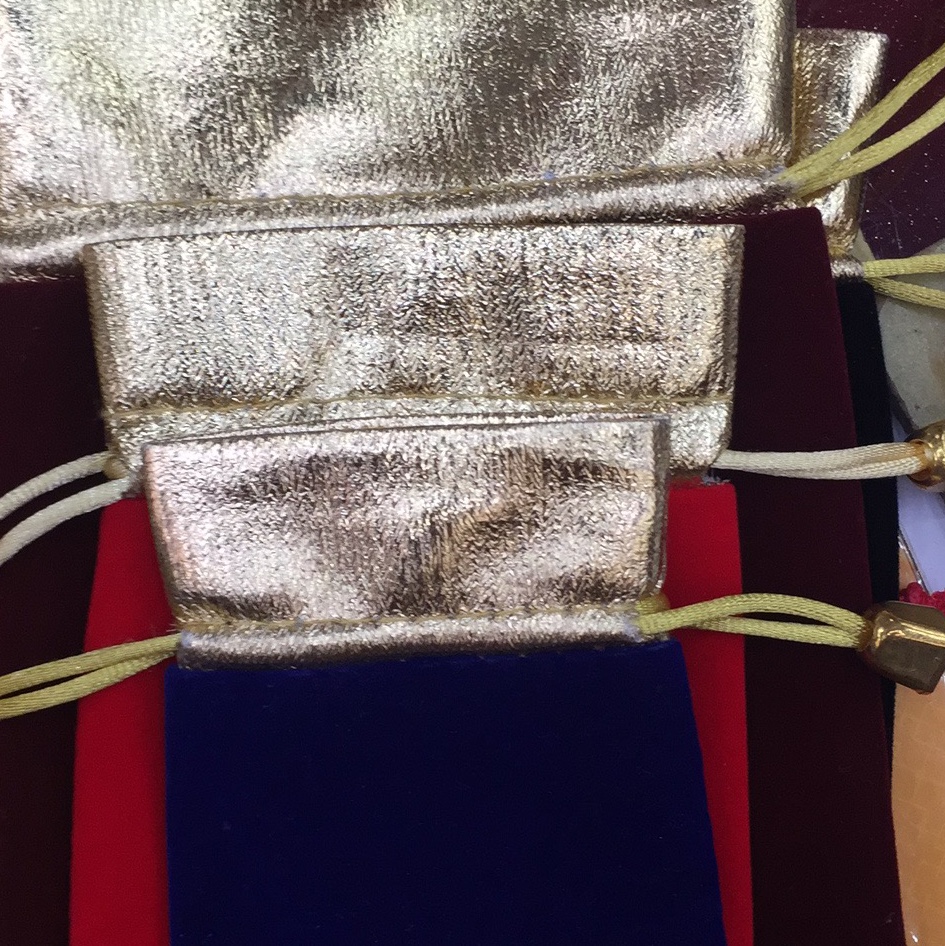 7x9cm golden velvet fabric with beads