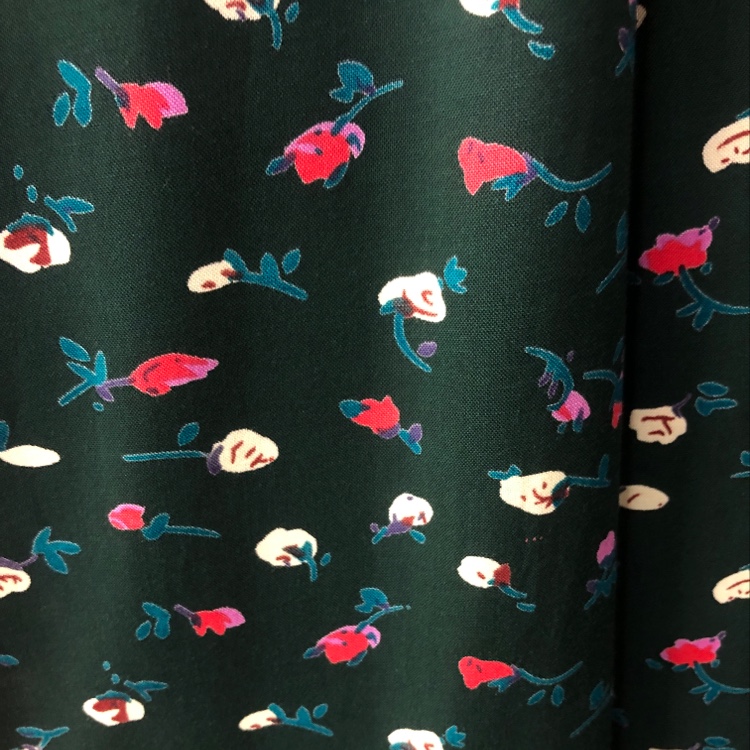 Spring and summer clothing fabrics are available in stock. Direct sales from silk and cotton manufacturers. New products of the season are available for wholesale or retail