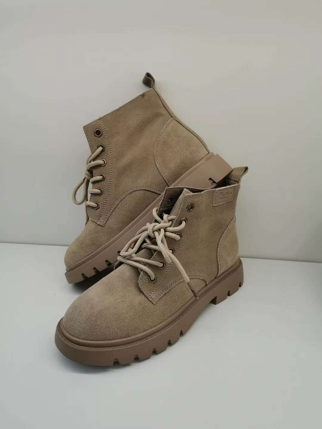 High-quality, fashionable and trendy new women's shoes, brown shoes details Picture