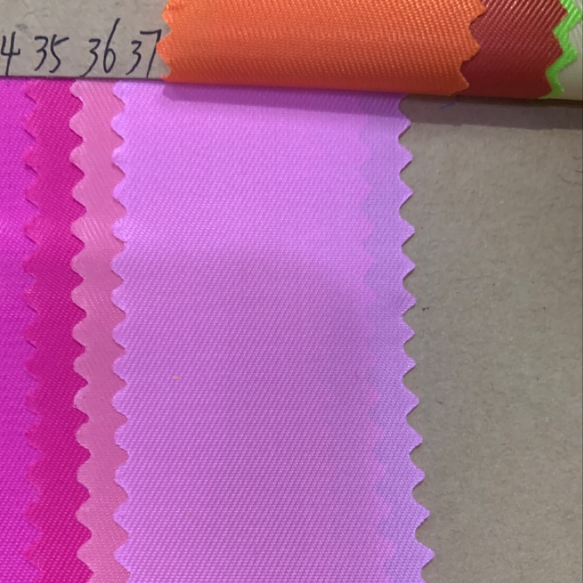 厂家新款皮革大量现货高中低档箱包沙发鞋材面料230斜纹PA37号色产品图