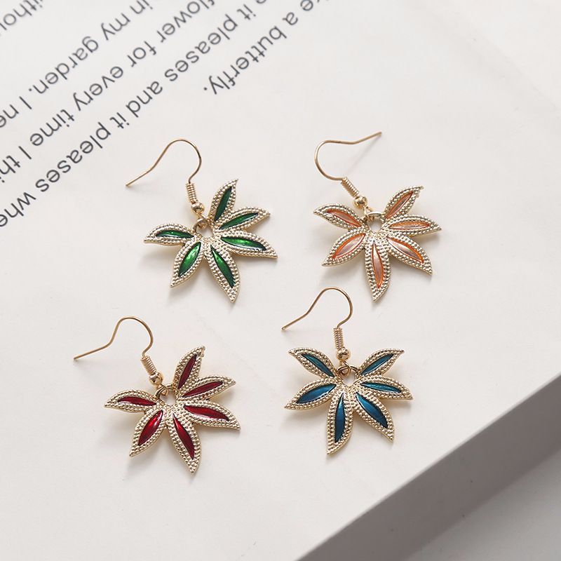 Sen is small pure and fresh maple leaf earring restoring ancient ways court wind metallic feeling individual character exaggerated ear nail hemp leaf temperament ear drop female thumbnail