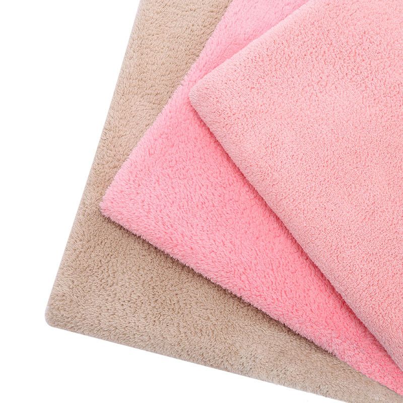 Custom-made water-absorbing coral velvet, all-polyester polyester fabric, dry hair hats, pajamas, home textiles, toys, shoe materials, plush fabric manufacturer
