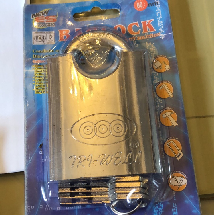 轻巧便携，高清显示，长续航！新品上市笔记本，限时抢购，不买你会后悔！