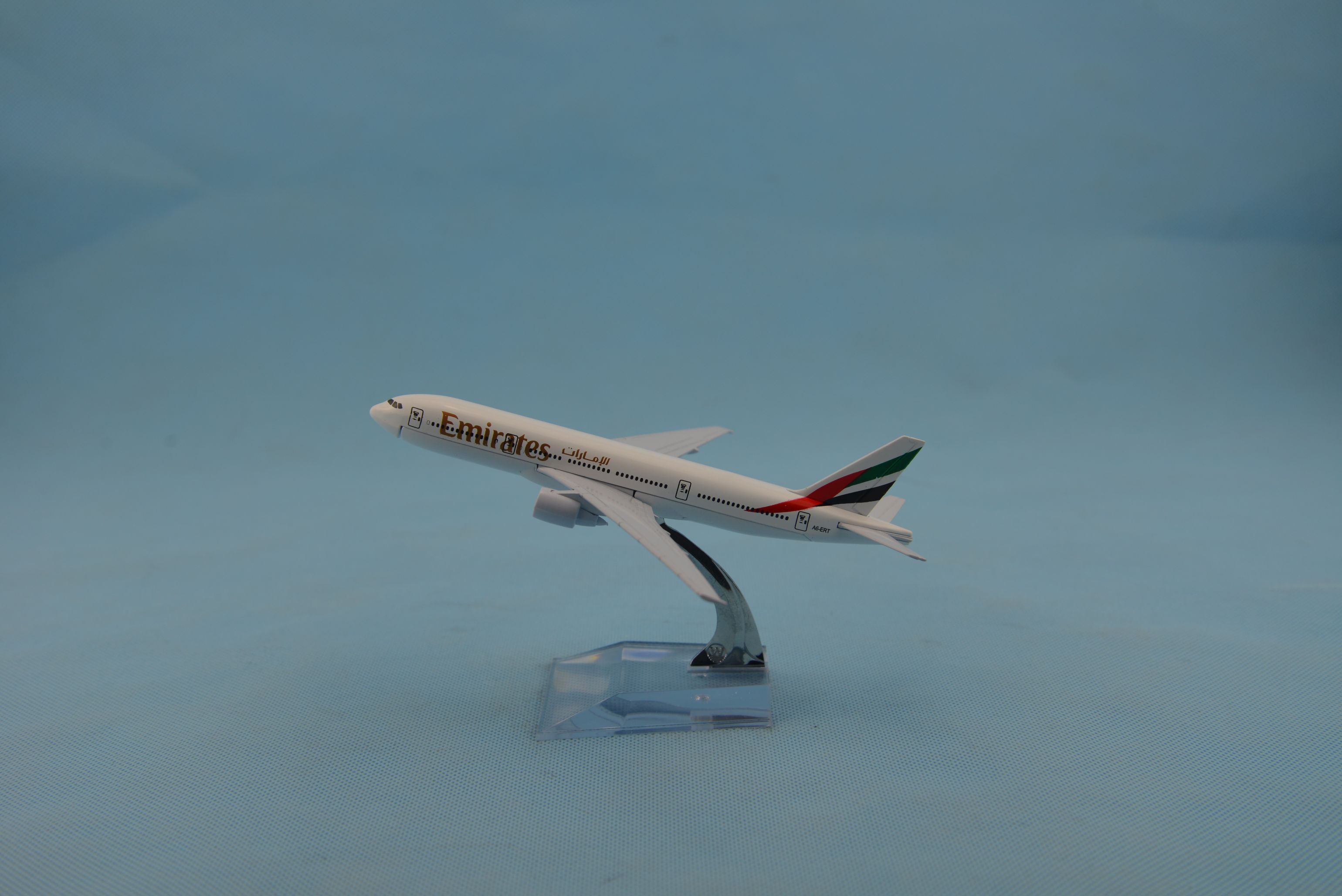 Aircraft model (16CM Emirates B777) Metal aircraft model alloy aircraft model