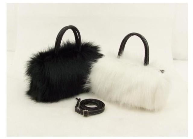 Domestic sales and export, custom-made in stock, large quantity customization, detailed discussion, winter plush bags, plush hand-held girls' bags, single-shoulder bags