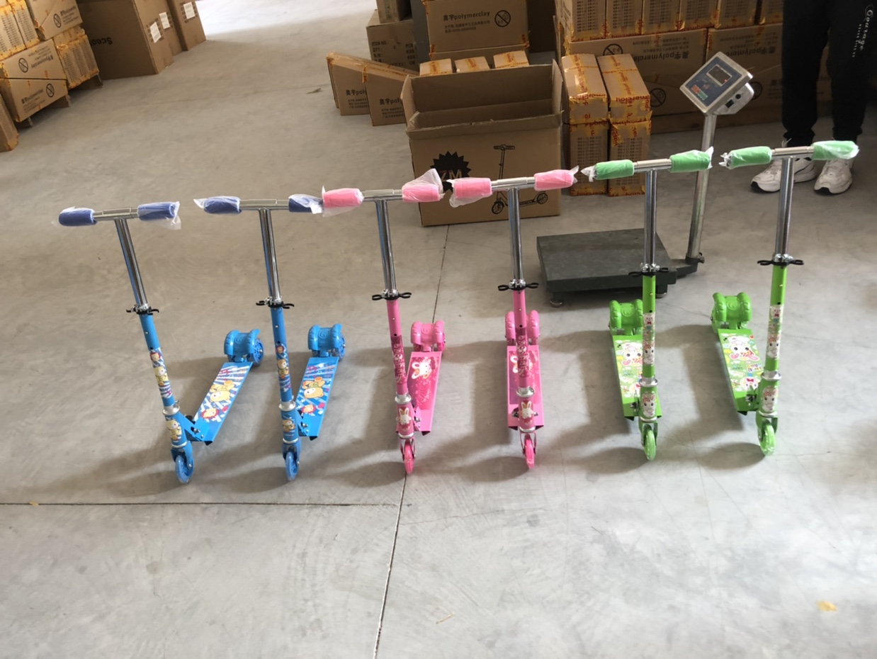 3⃣️ Roller Scooter