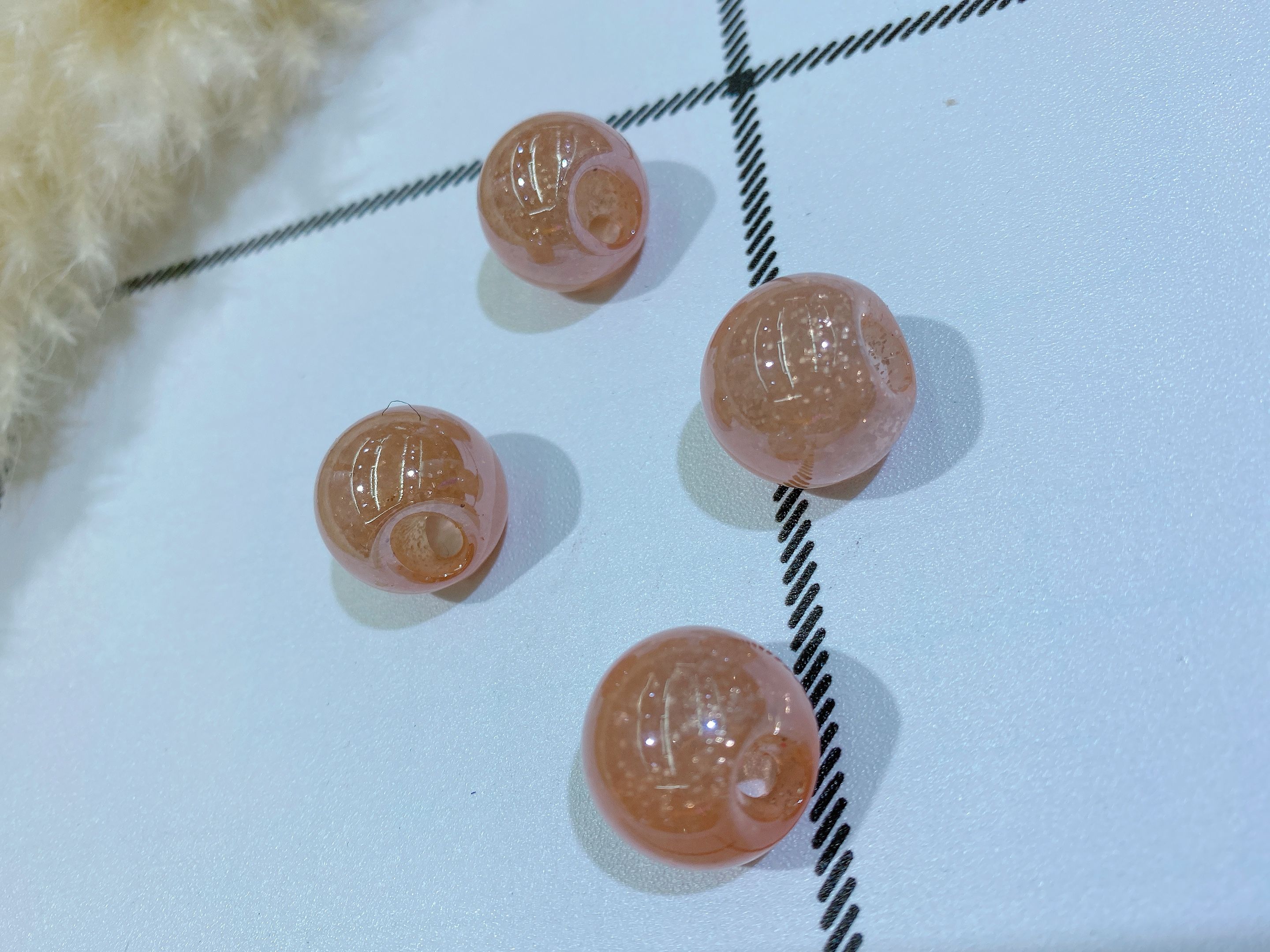 Acrylic perforated powder-filled round ball headwear accessories detail image 4