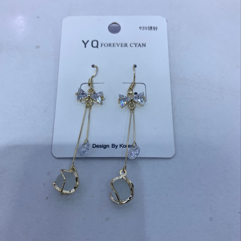 锆石耳坠