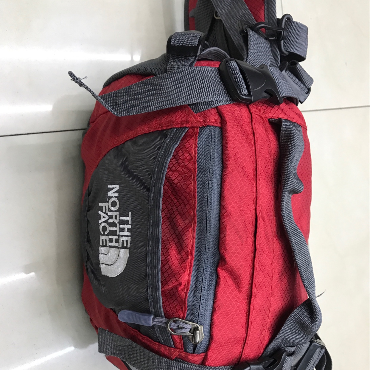 男士腰包多功能腰包细节图