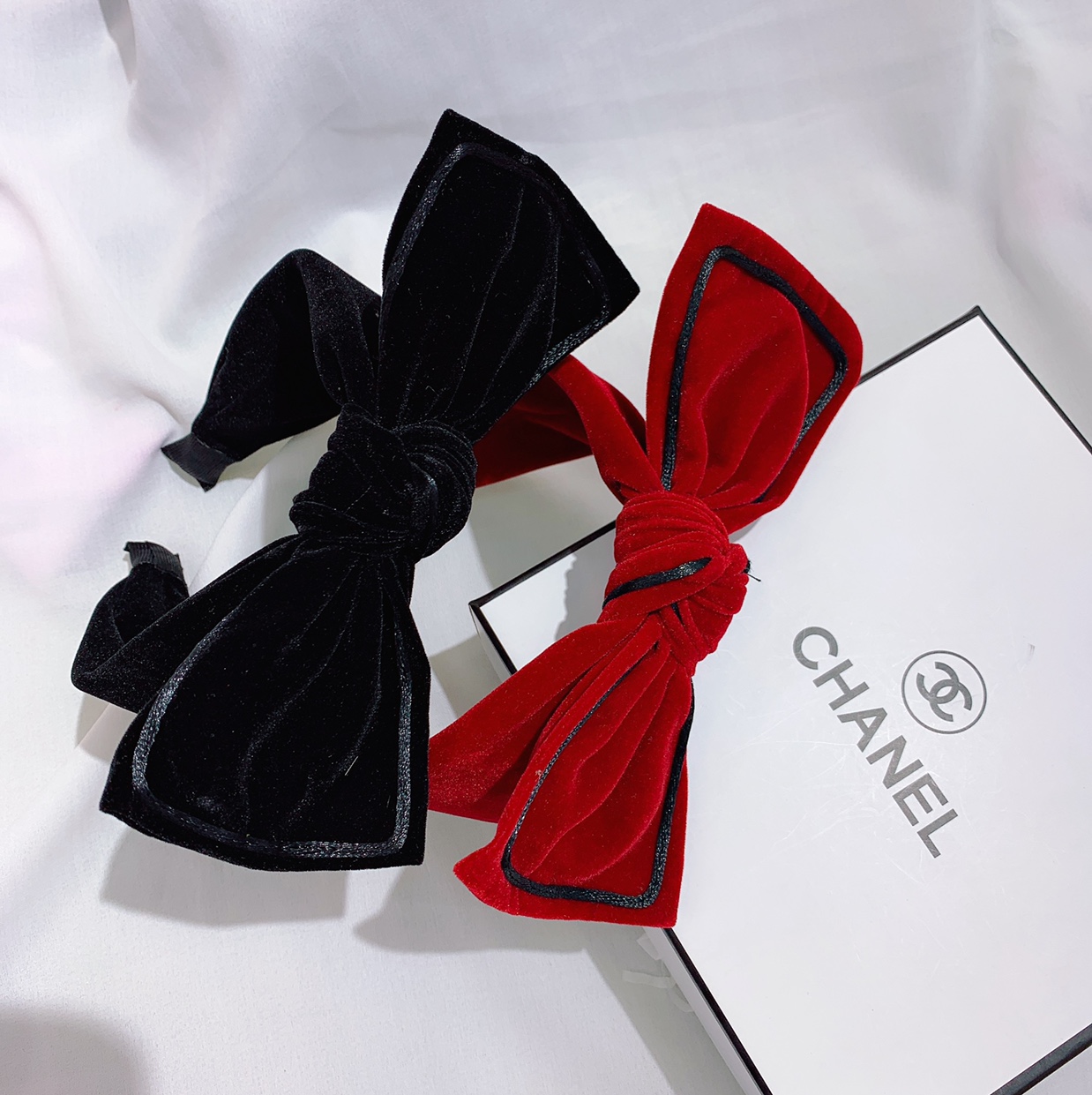 Knit a velvet bow thumbnail