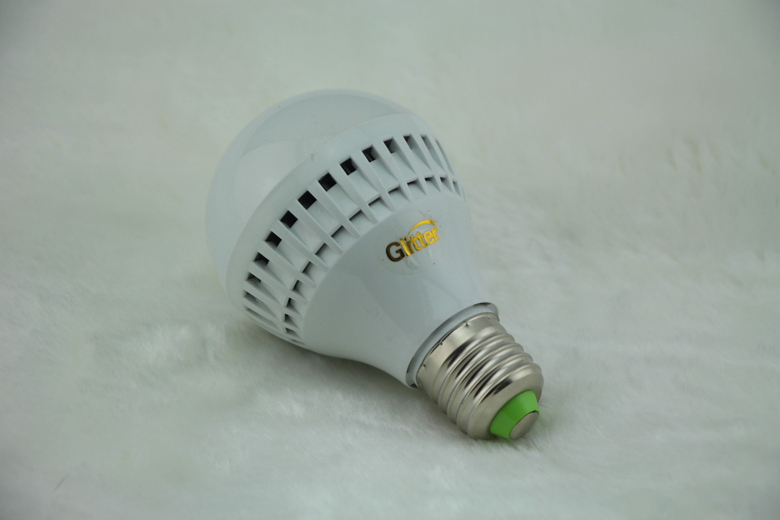LED bulbs, energy-saving bulbs, screw-type household and commercial high-power light sources, 3W, 5W, 7W, 9W, 12-watt white light bulbs details Picture