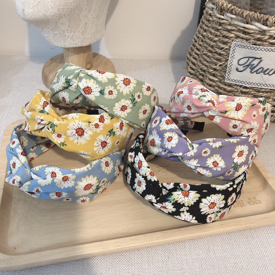 Chiffon little rose flower bow headband, a must-have versatile accessory for piggy girls. 21312312