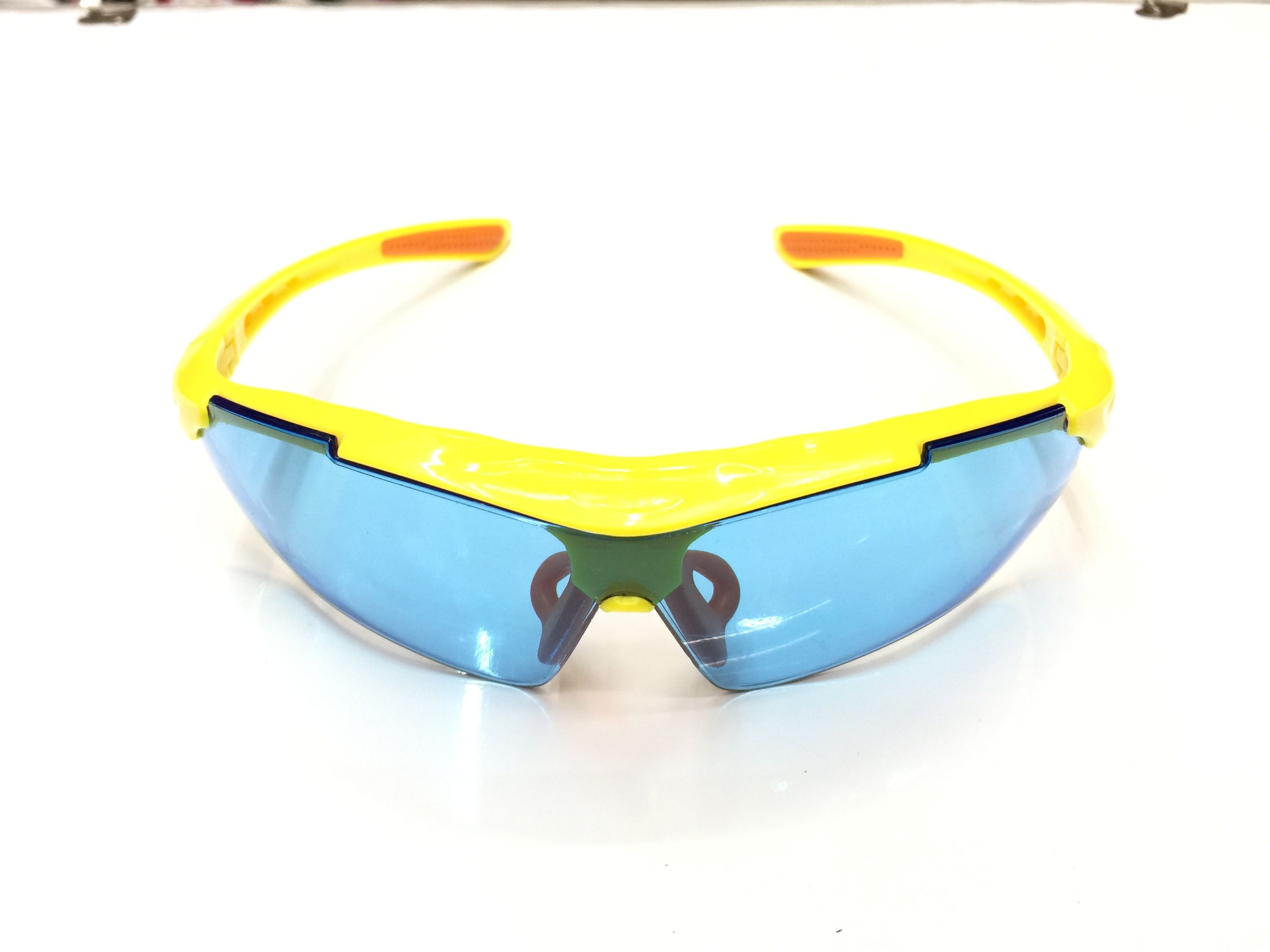 Supply safety goggles, windproof and dustproof comprehensive protective glasses, color mixing