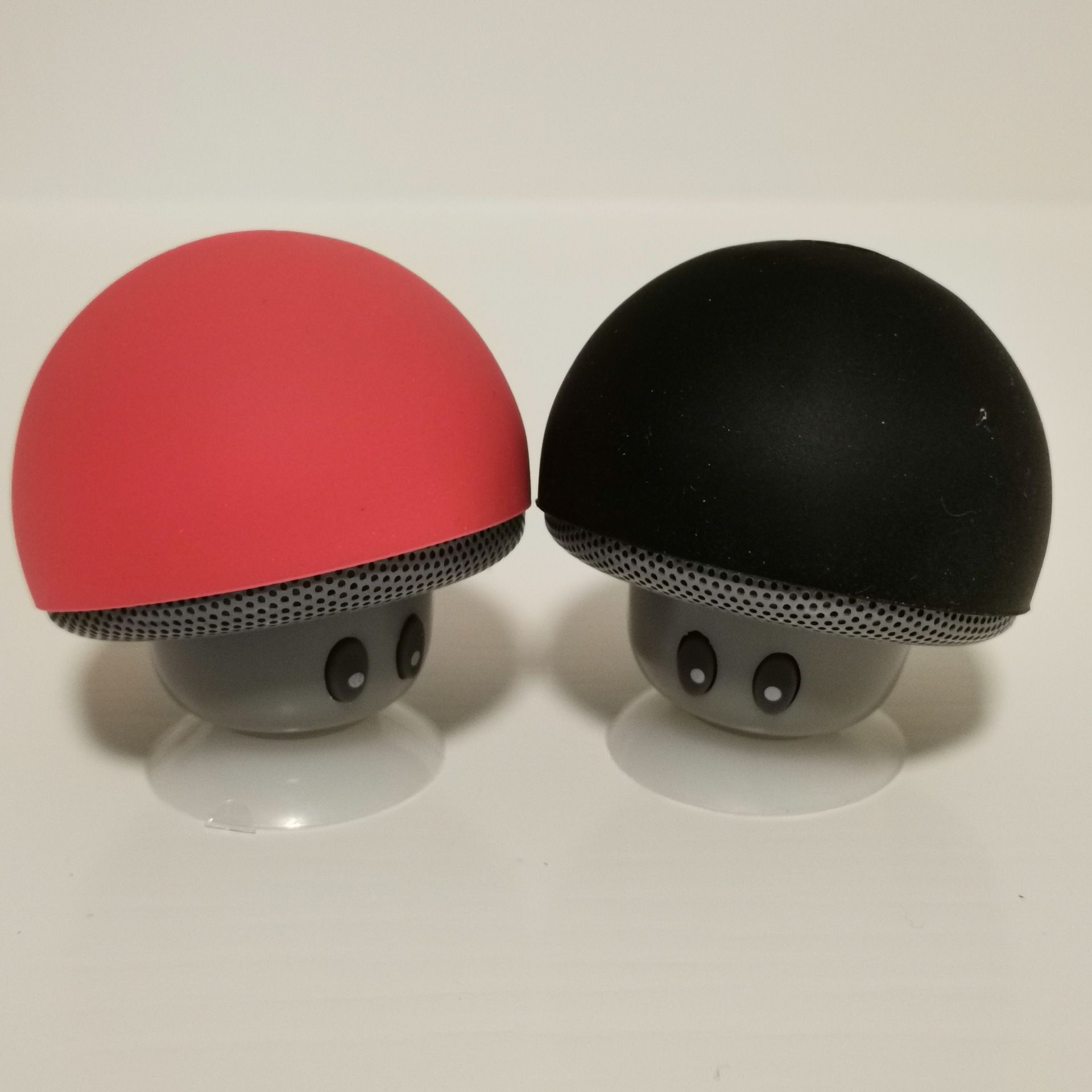 AEMAX 音箱小蘑菇头蓝牙音响小吸盘蓝牙无线便携式低音炮户外音箱白底实物图