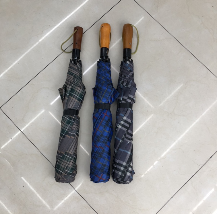 Two-fold checkered umbrella