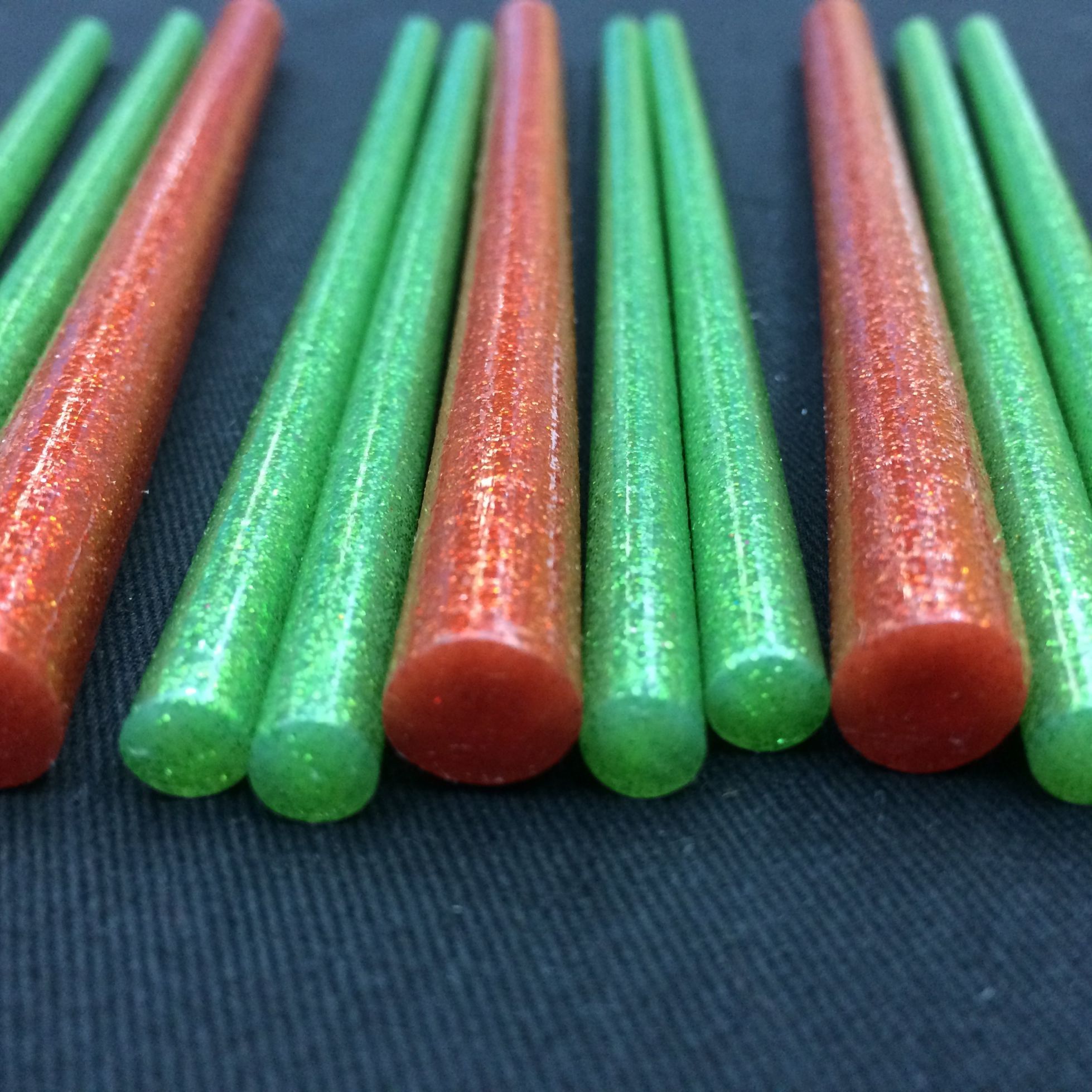 7 pieces of opp bagged colored powder glue sticks, 11*180