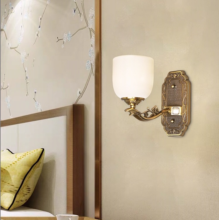 The new spring product of the new Chinese-style Wood forest brand, "Dimly lit Zinc Alloy Glass Single-head Wall Lamp"