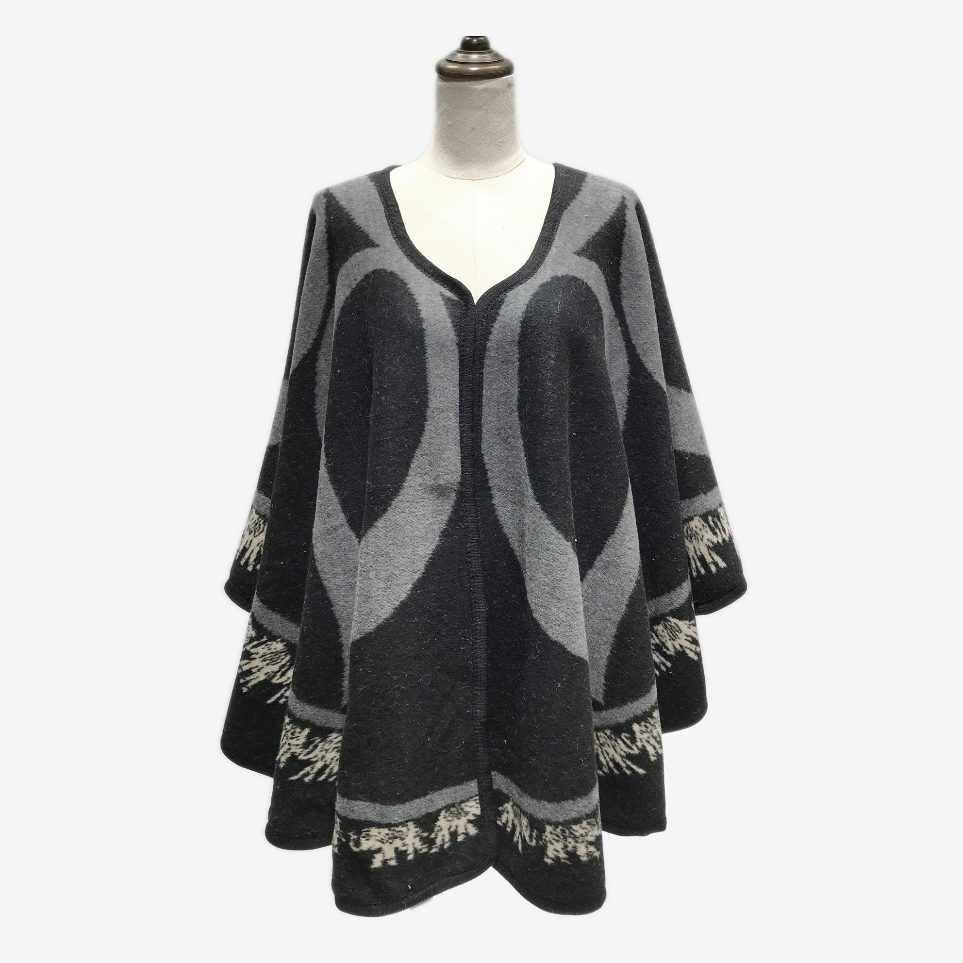 Floating Show Sweater Cardigan New Europe And The United States V-Neck Coat Fashion Loose Shawl Coat Geometric Pattern full figure