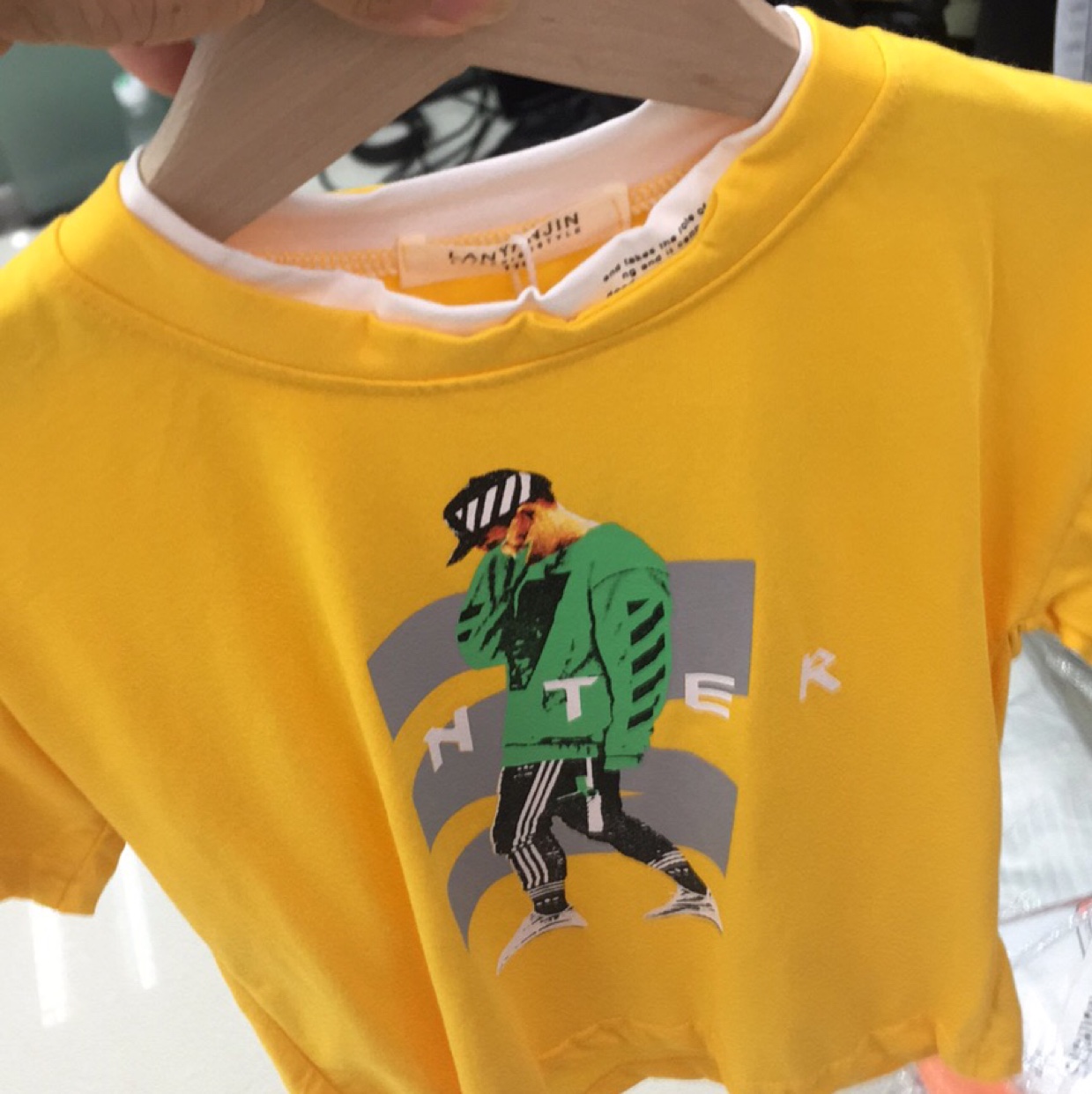 时尚短袖