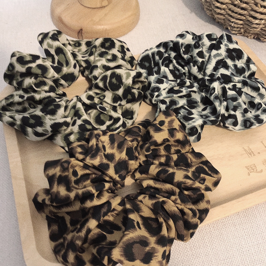 Leopard-print European-style hair band and elastic band, a must-have versatile accessory for piggy girls